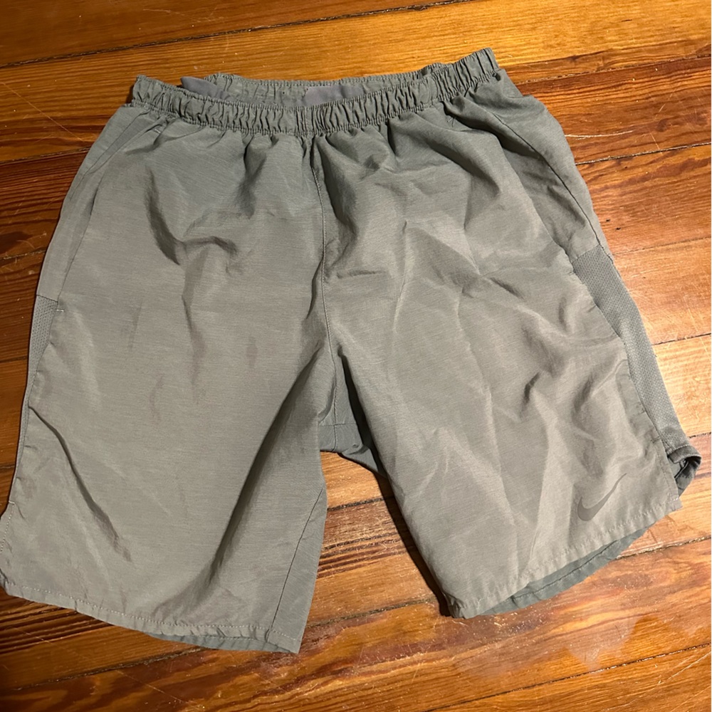 Nike Gym Shorts - Gray - Size Medium